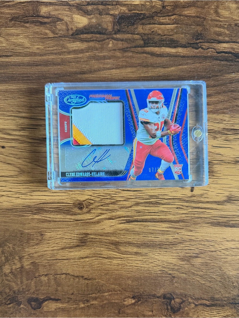 Clyde Edwards-Helaire Rookie Patch Autograph Card (Red, White, Gold)